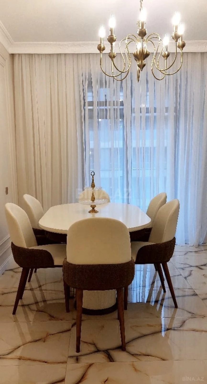 Satılır 3 otaqlı mənzil 149 m²