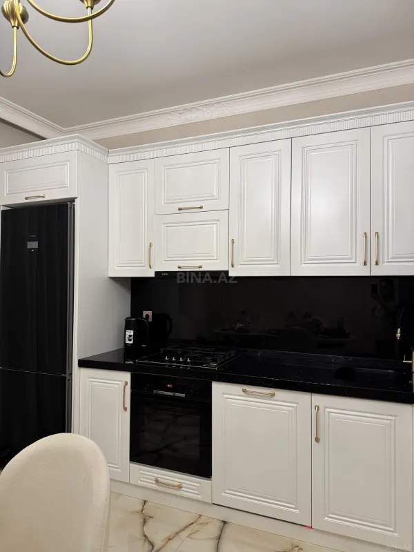 Satılır 3 otaqlı mənzil 149 m²
