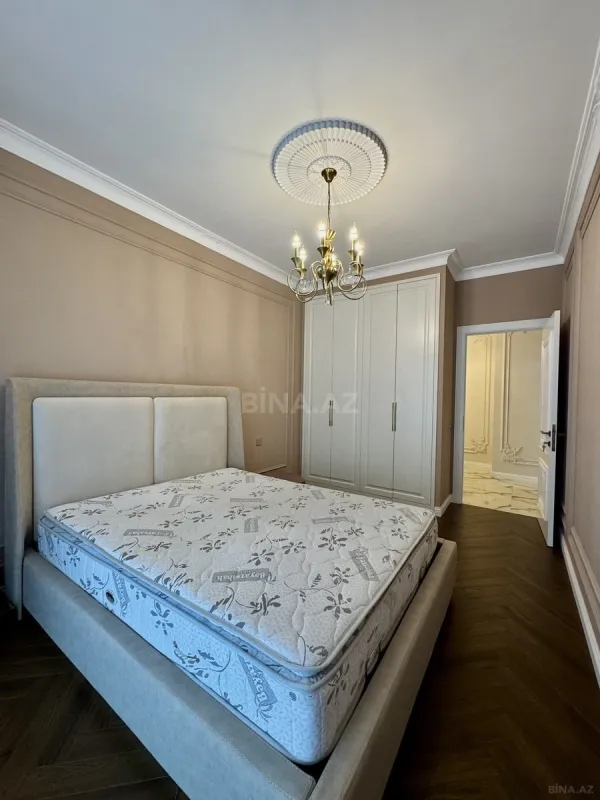 Satılır 3 otaqlı mənzil 149 m²
