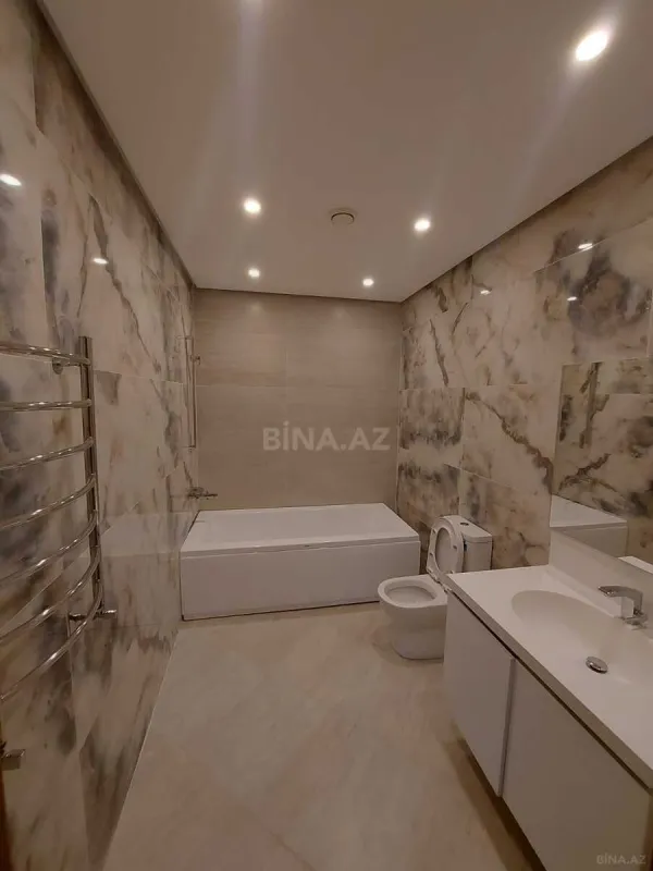 Kirayə verilir 4 otaqlı mənzil 201 m²