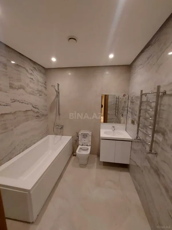 Kirayə verilir 4 otaqlı mənzil 201 m²