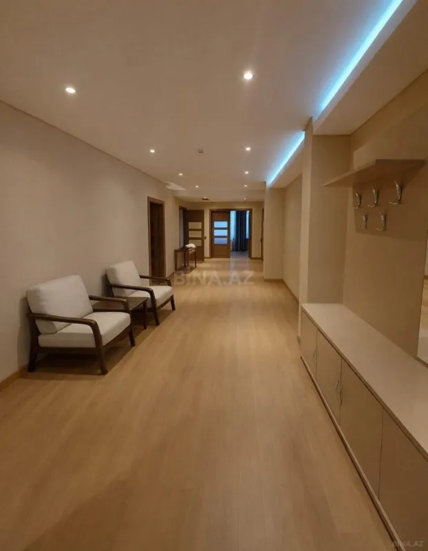 Kirayə verilir 4 otaqlı mənzil 201 m²