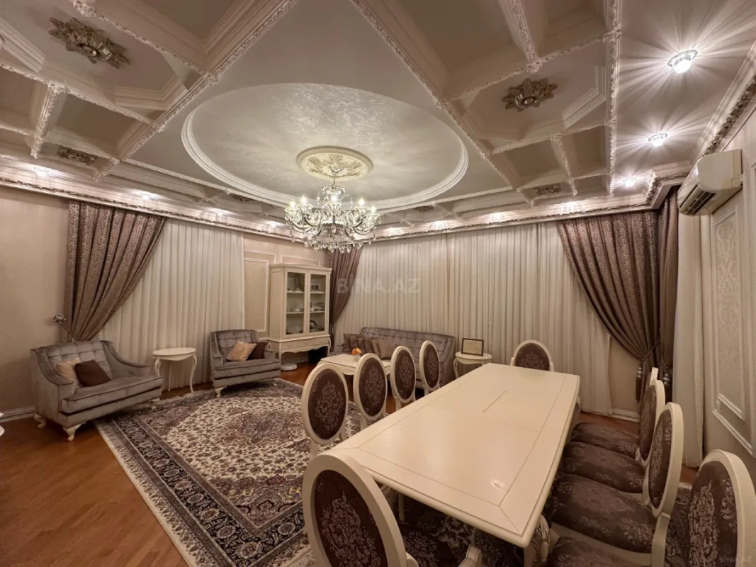 Satılır 3 otaqlı mənzil 138 m²