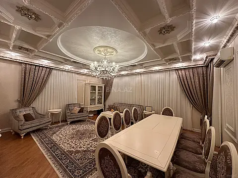 Satılır 3 otaqlı mənzil 138 m²