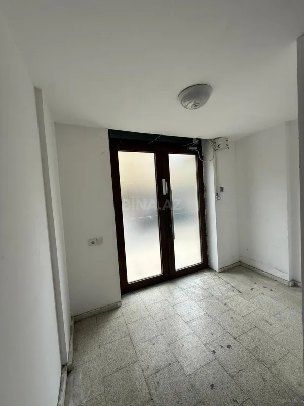 Kirayə verilir 7 otaqlı ofis 330 m²