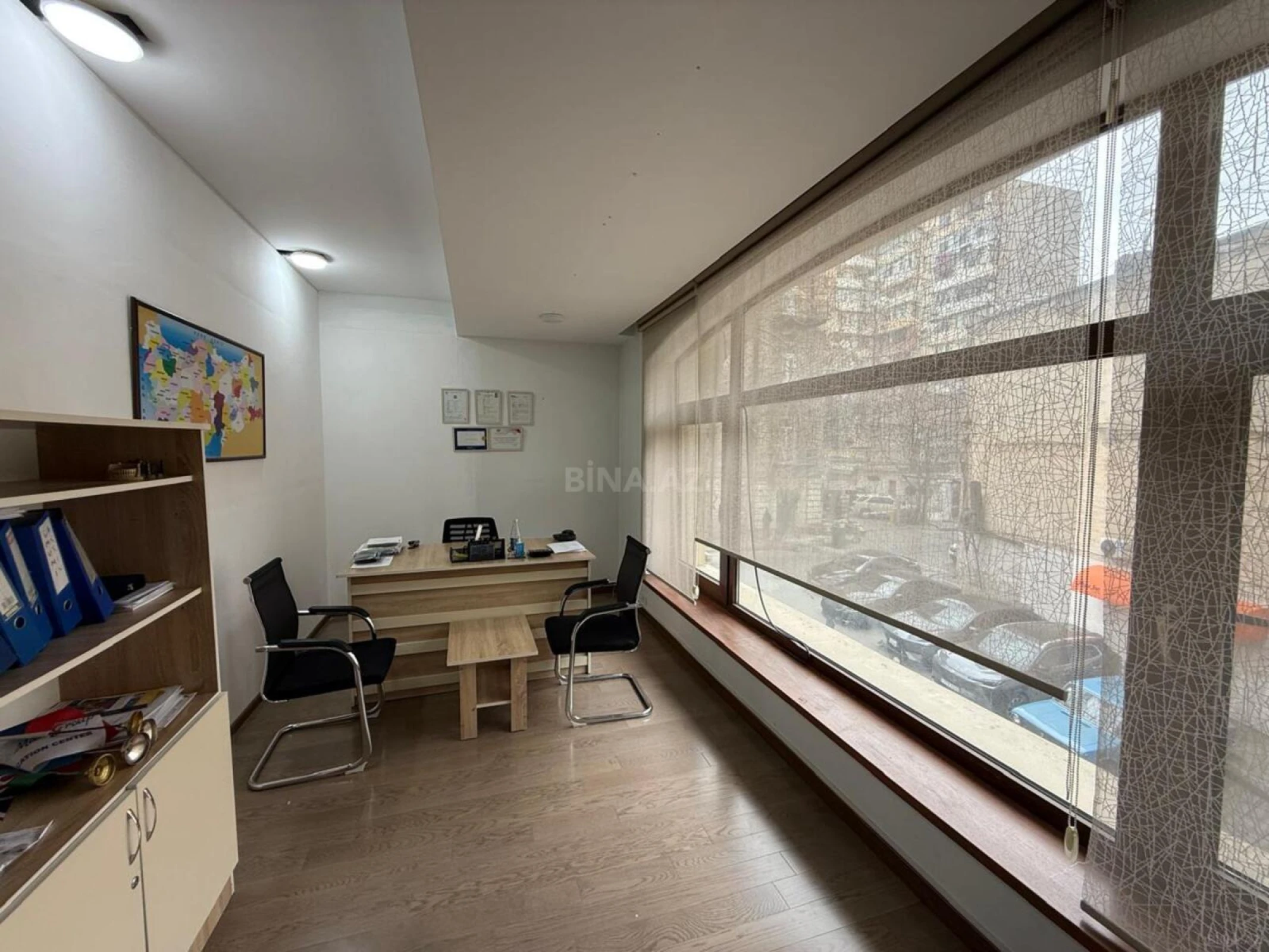 Kirayə verilir 7 otaqlı ofis 330 m²