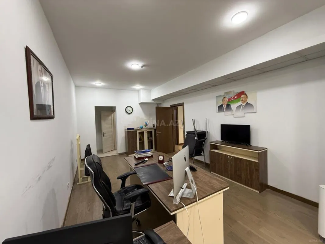 Kirayə verilir 7 otaqlı ofis 330 m²