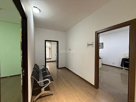 Kirayə verilir 7 otaqlı ofis 330 m²