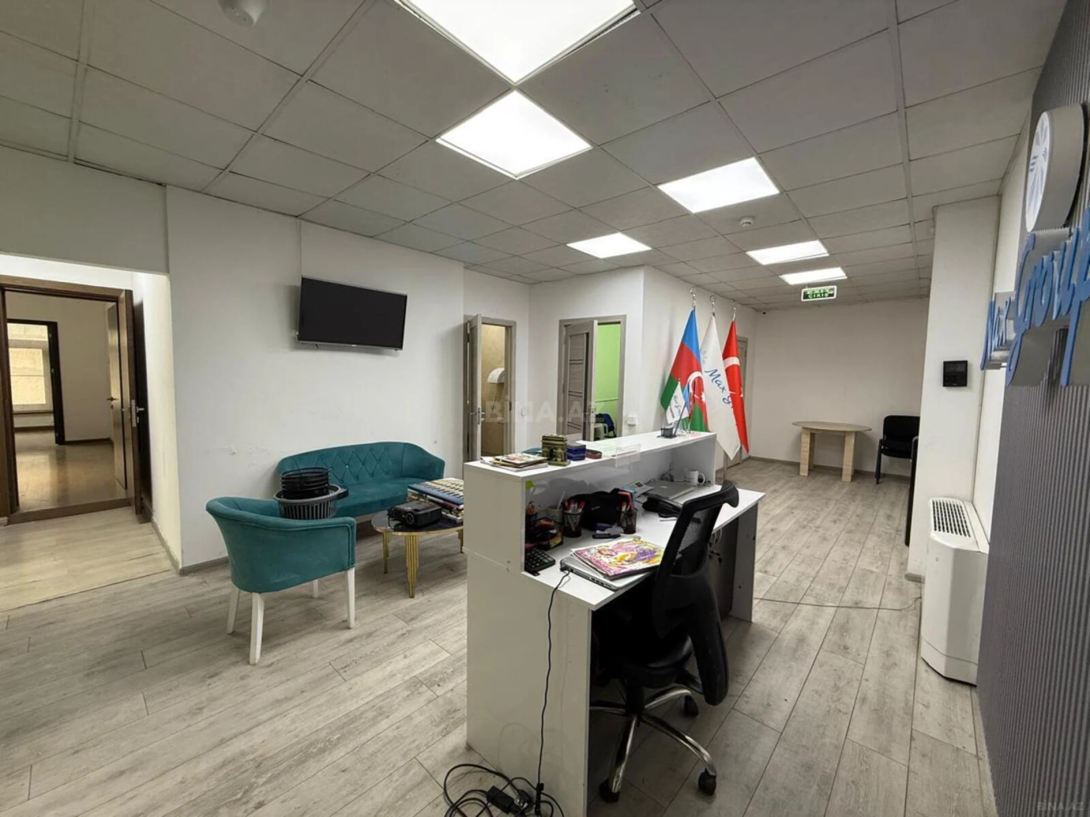 Kirayə verilir 7 otaqlı ofis 330 m²