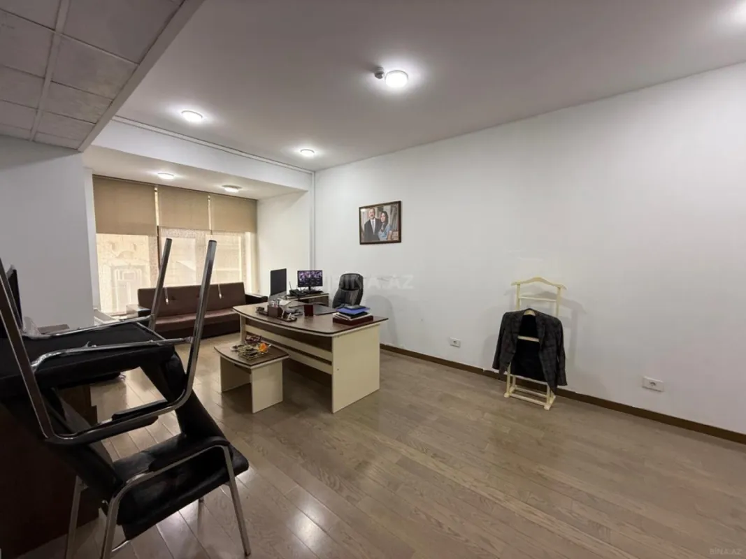 Kirayə verilir 7 otaqlı ofis 330 m²