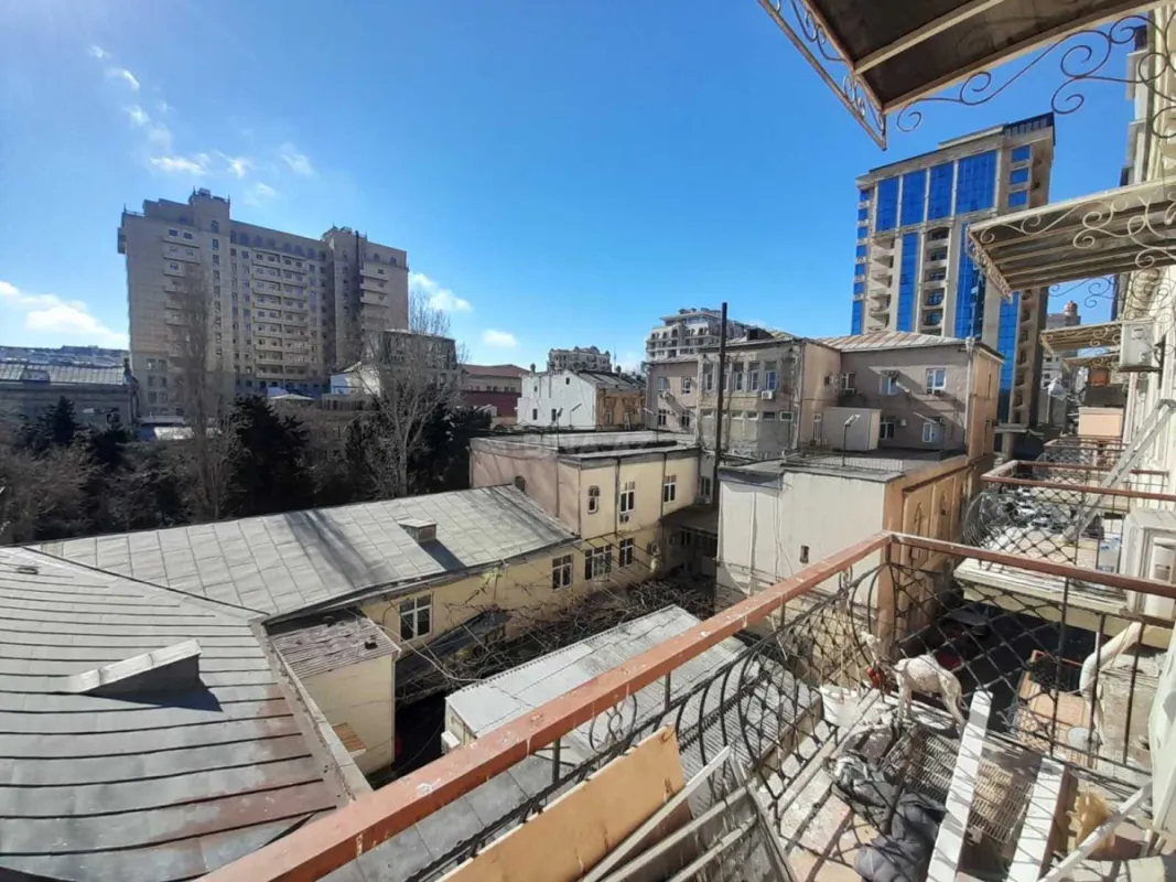 Satılır 3 otaqlı mənzil 82 m²