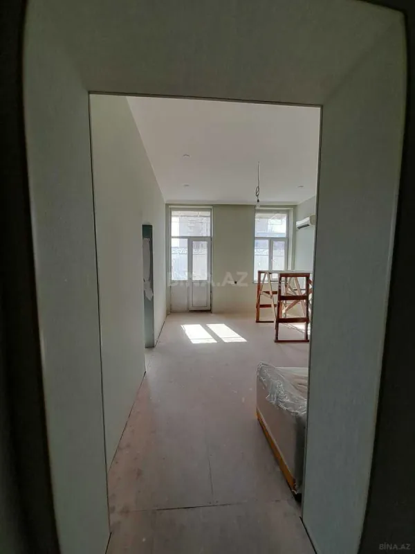 Satılır 3 otaqlı mənzil 82 m²