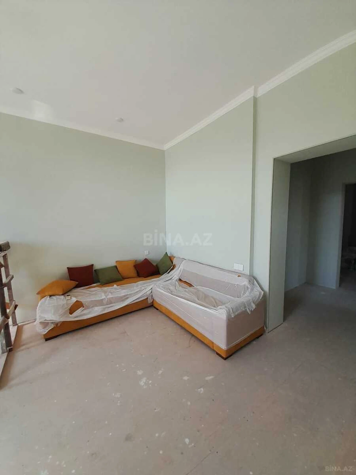 Satılır 3 otaqlı mənzil 82 m²