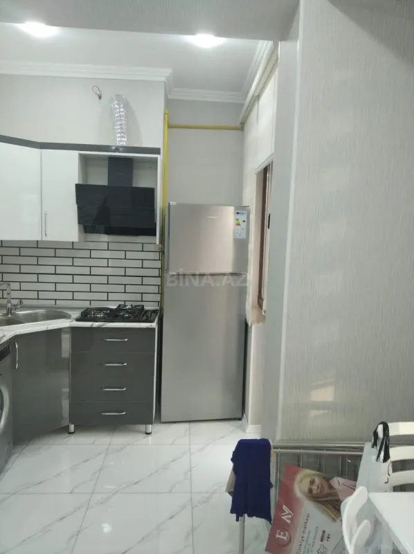 Kirayə verilir 2 otaqlı mənzil 80 m²