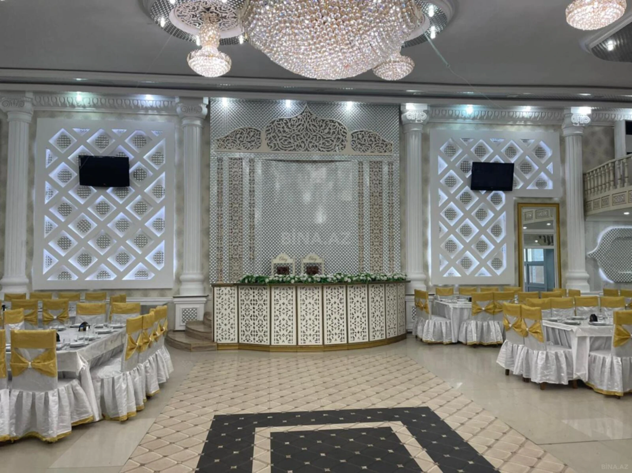 Satılır obyekt 1100 m²