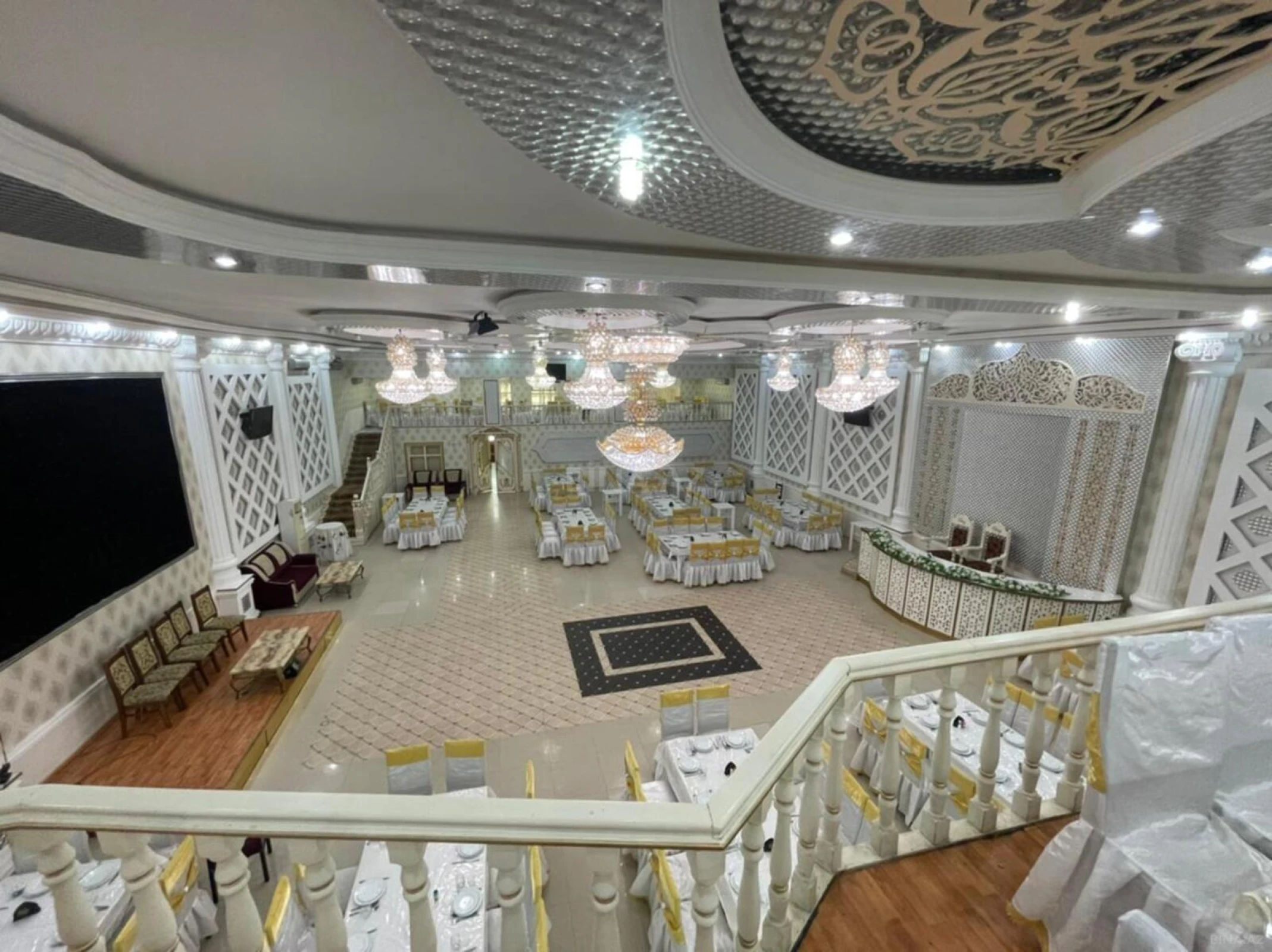 Satılır obyekt 1100 m²