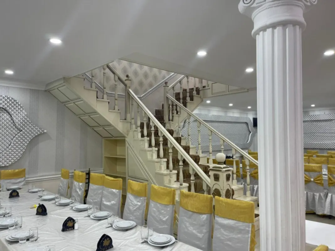 Satılır obyekt 1100 m²