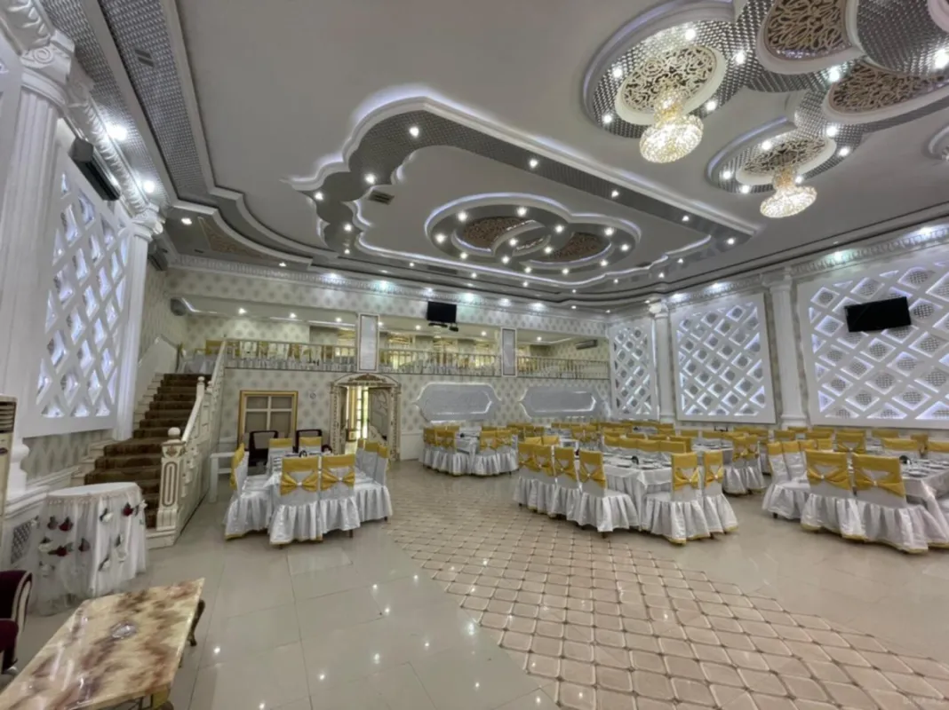 Satılır obyekt 1100 m²