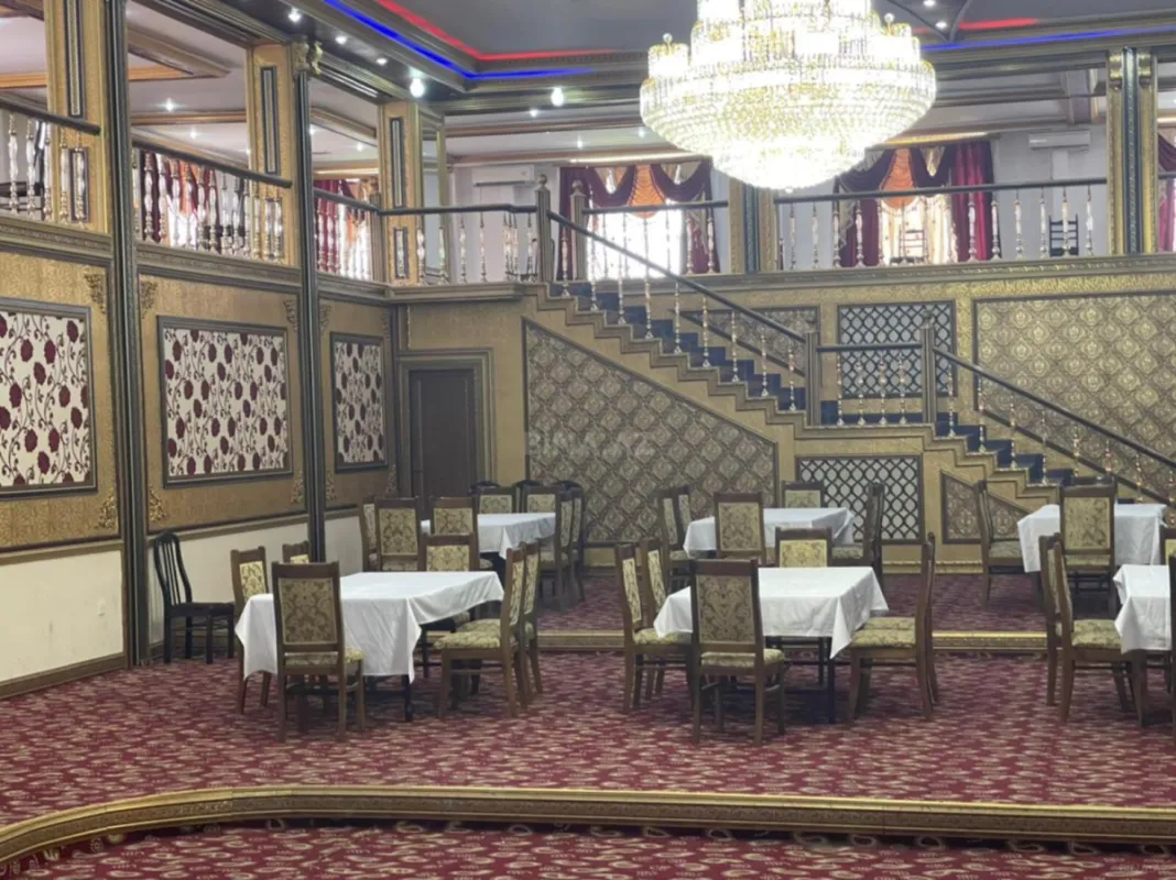 Satılır obyekt 1100 m²