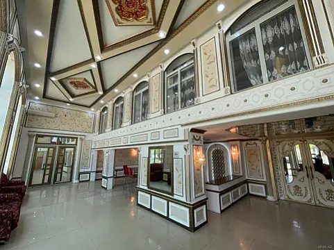 Satılır obyekt 1100 m²