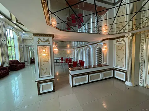 Satılır obyekt 1100 m²