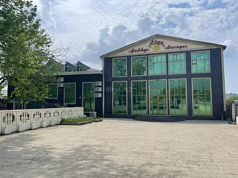 Satılır obyekt 1100 m²