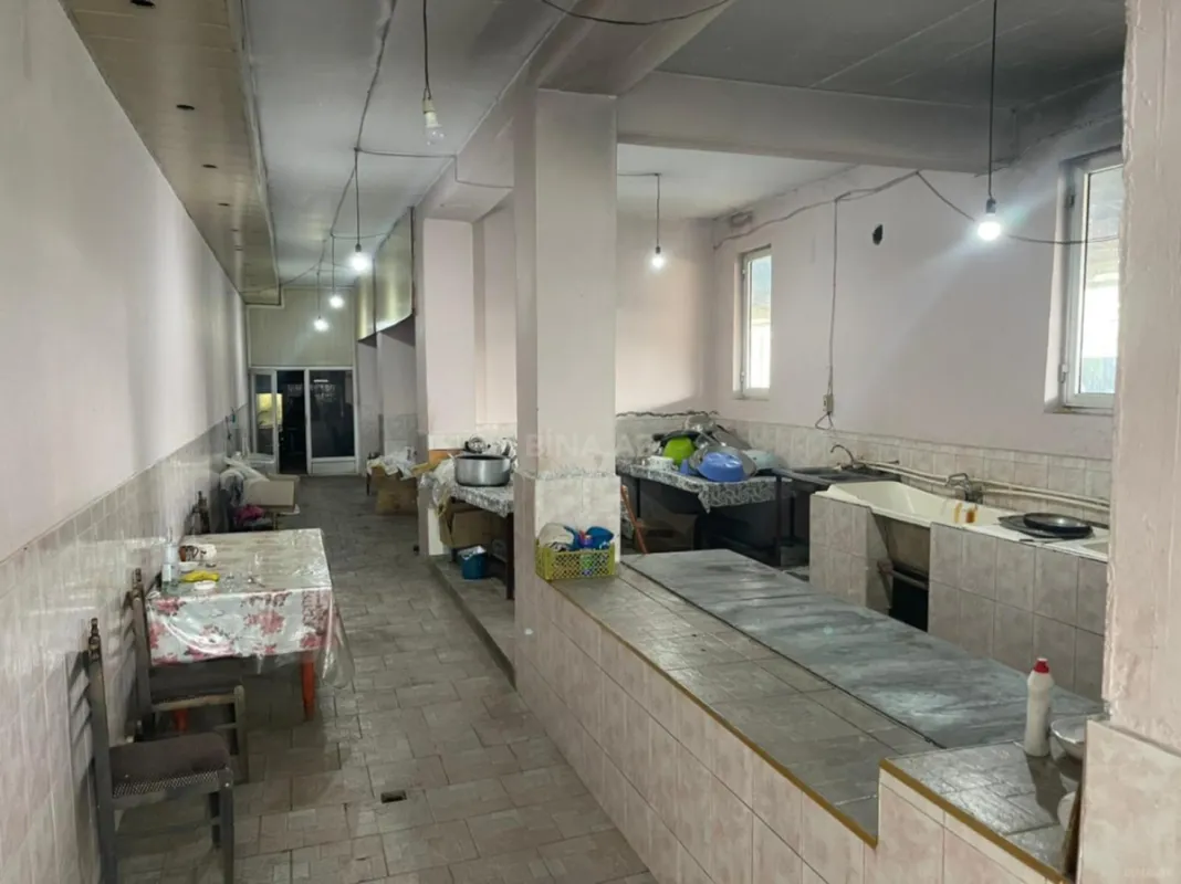 Satılır obyekt 1100 m²