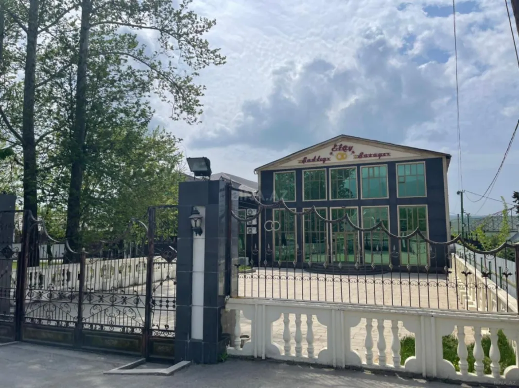 Satılır obyekt 1100 m²