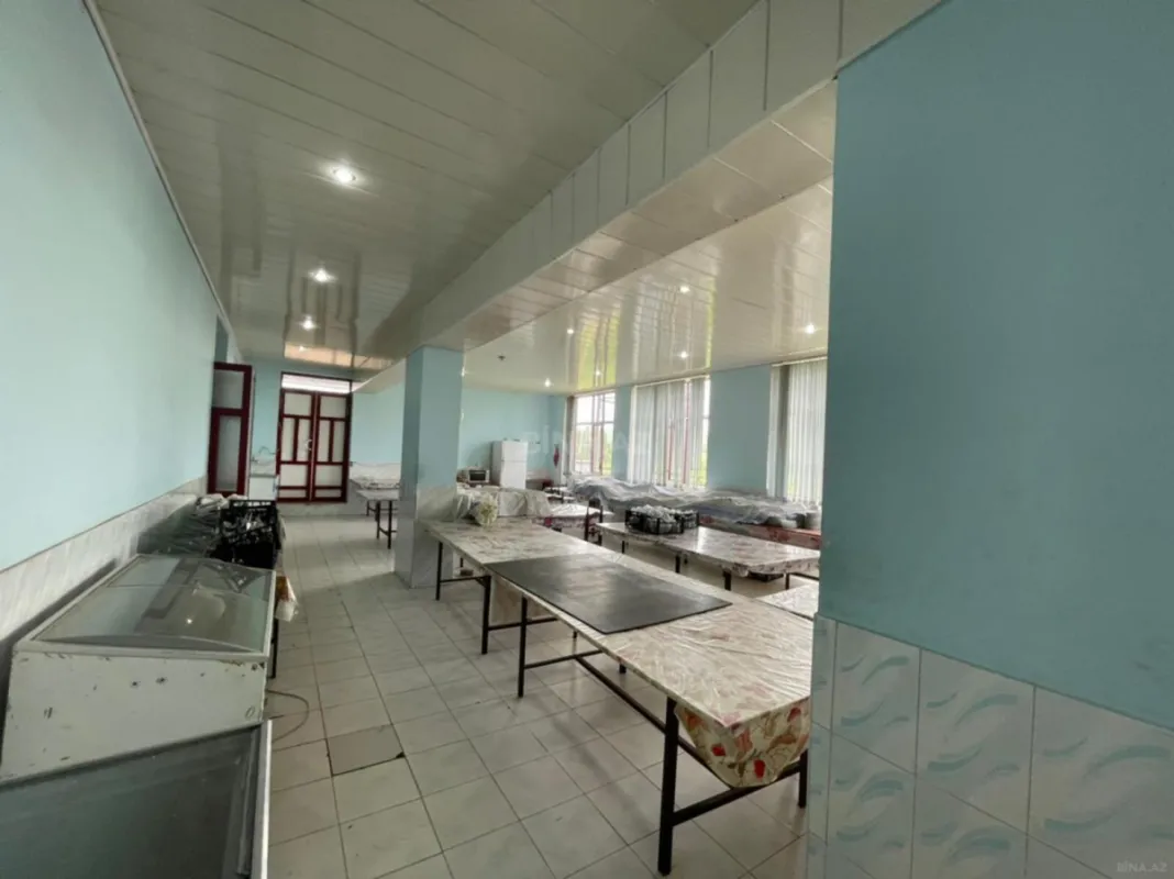 Satılır obyekt 1100 m²