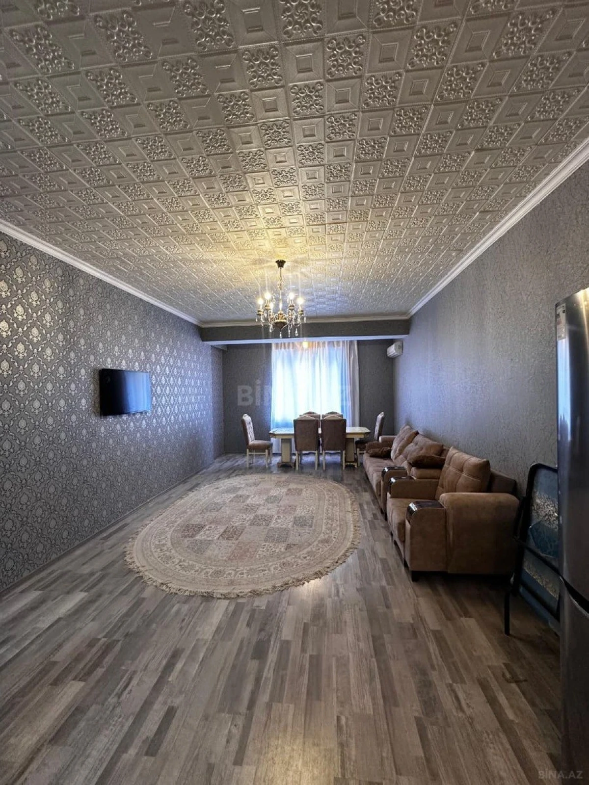 Kirayə verilir 2 otaqlı mənzil 100 m²