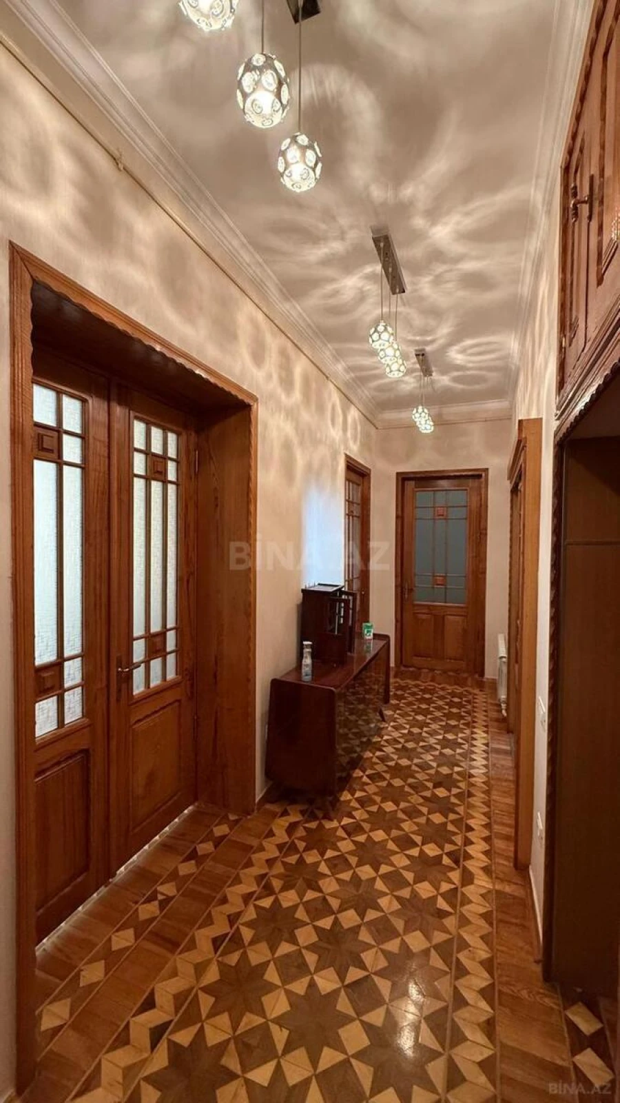 Kirayə verilir 4 otaqlı mənzil 98 m²