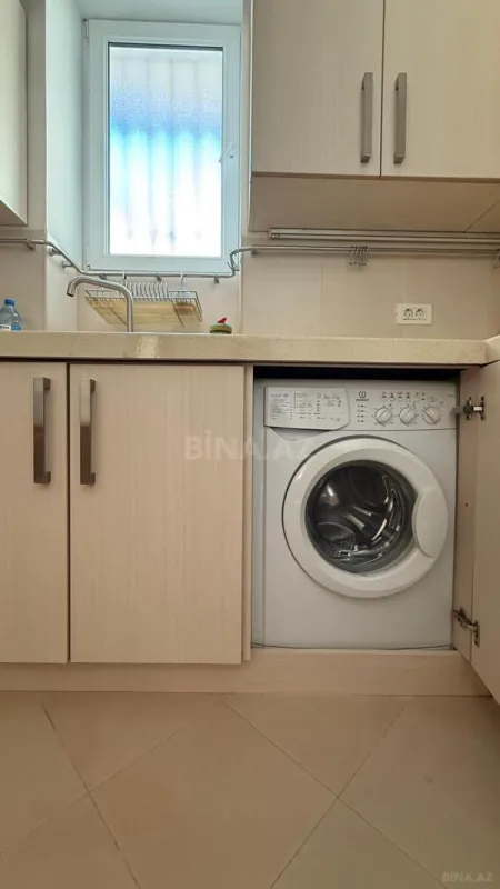 Kirayə verilir 4 otaqlı mənzil 98 m²