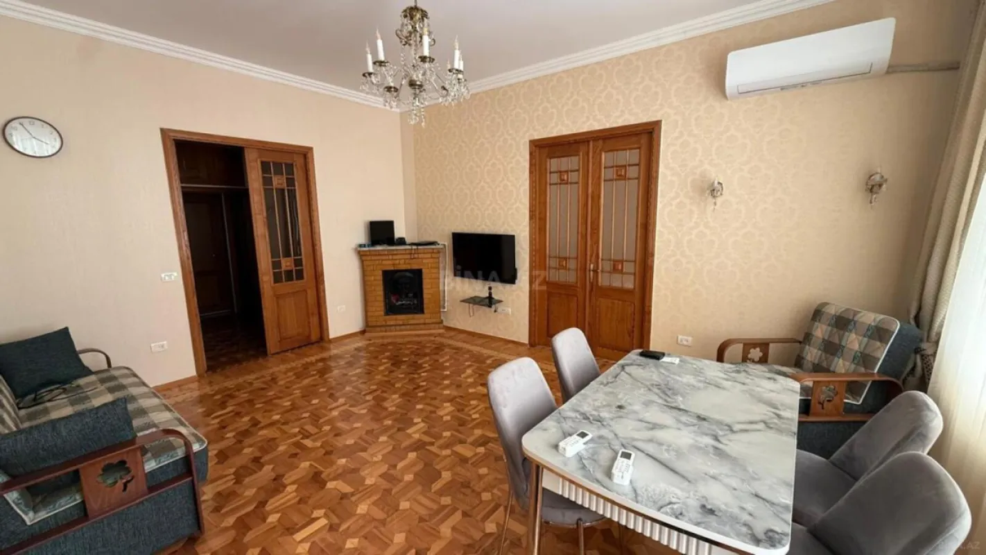 Kirayə verilir 4 otaqlı mənzil 98 m²