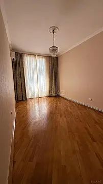 Kirayə verilir 4 otaqlı mənzil 98 m²