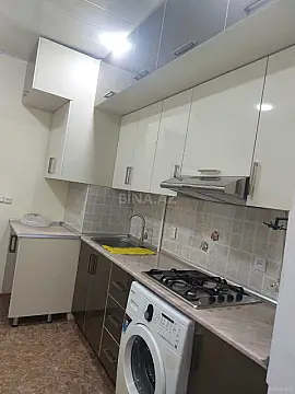 Satılır 4 otaqlı mənzil 180 m²
