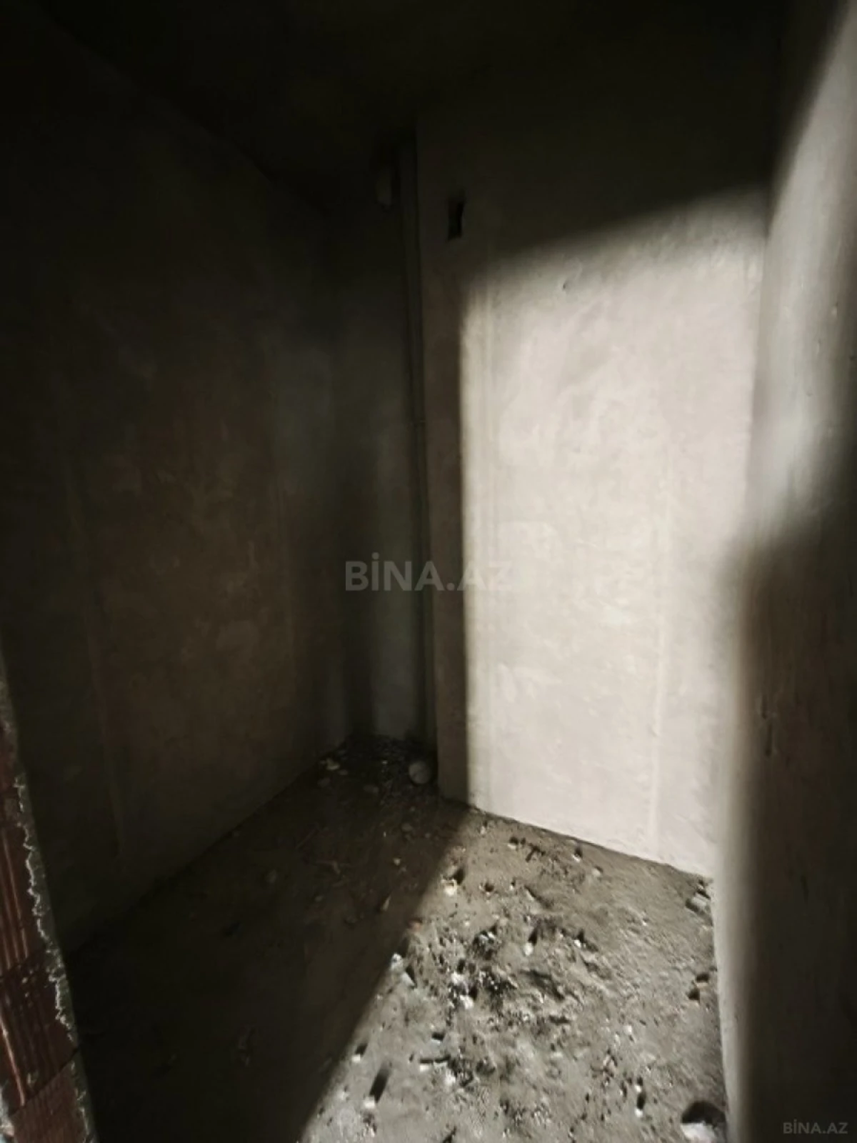 Satılır 4 otaqlı mənzil 134 m²