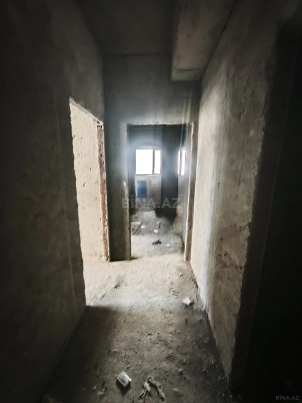 Satılır 4 otaqlı mənzil 134 m²