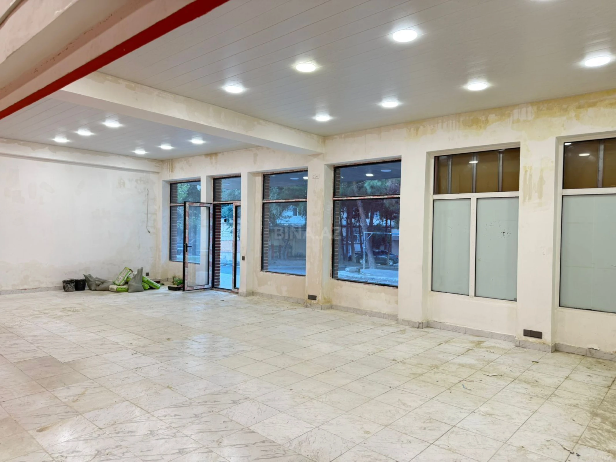 Kirayə verilir obyekt 150 m²