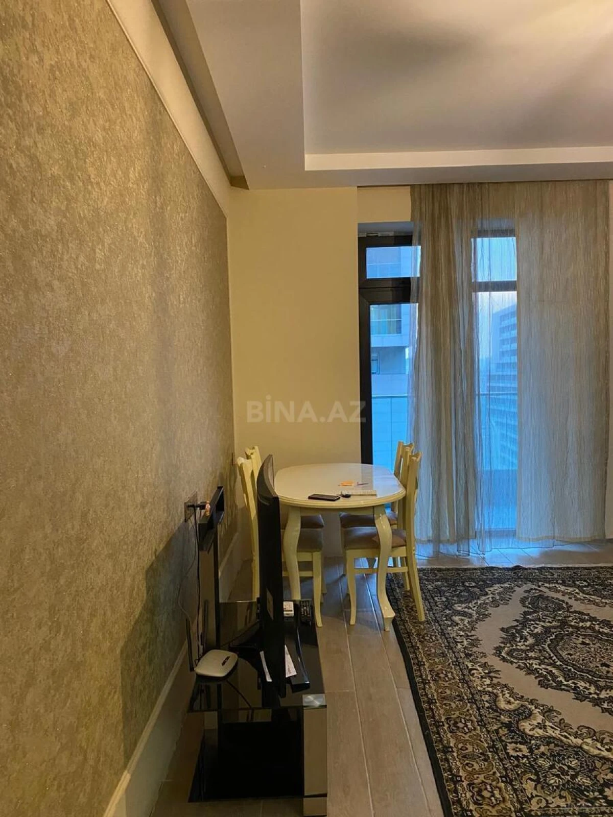 Kirayə verilir 2 otaqlı mənzil 60 m²
