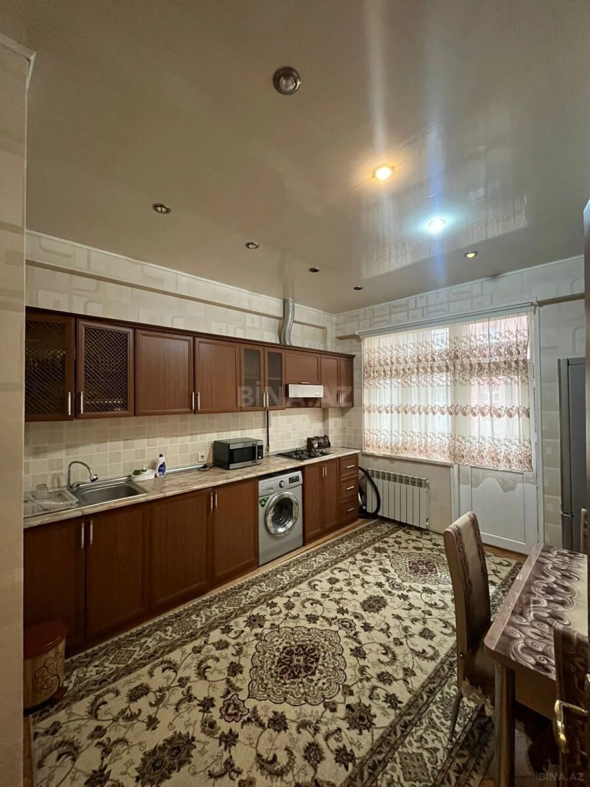 Kirayə verilir 2 otaqlı mənzil 65 m²