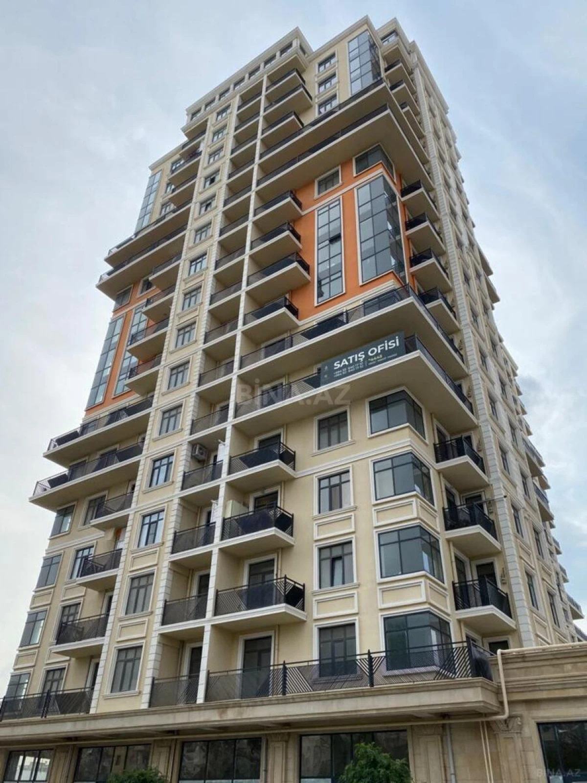 Satılır 3 otaqlı mənzil 118.7 m²