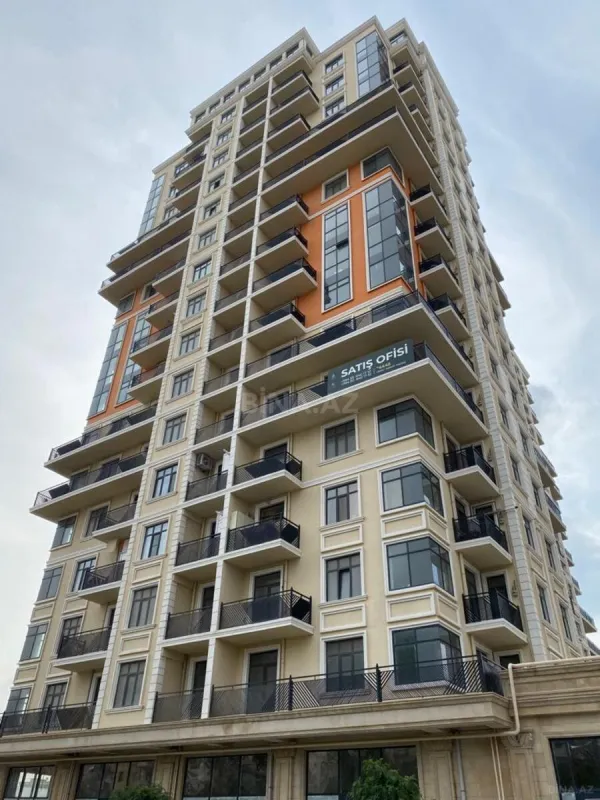Satılır 3 otaqlı mənzil 118.7 m²