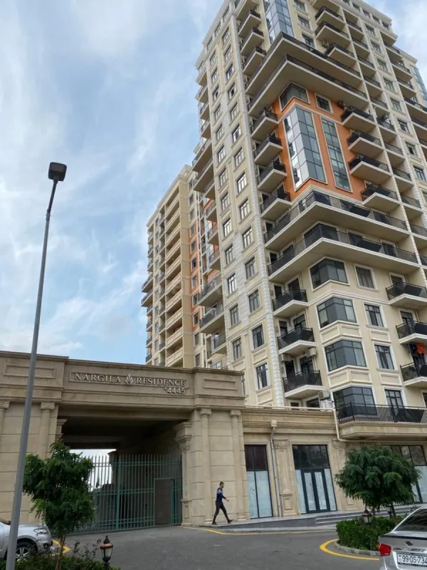 Satılır 3 otaqlı mənzil 118.7 m²