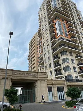 Satılır 3 otaqlı mənzil 118.7 m²