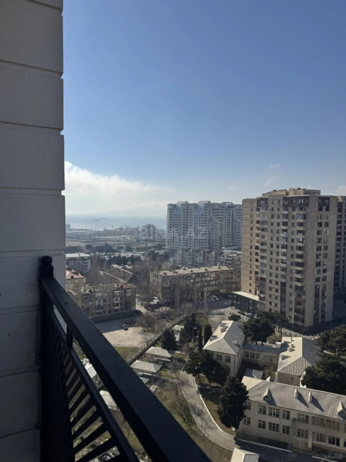 Satılır 3 otaqlı mənzil 118.7 m²