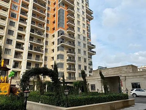 Satılır 3 otaqlı mənzil 118.7 m²