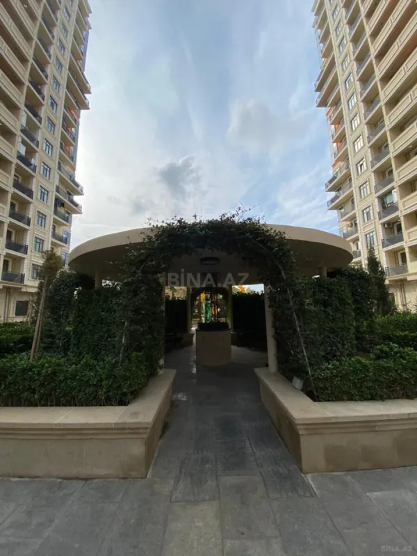 Satılır 3 otaqlı mənzil 118.7 m²