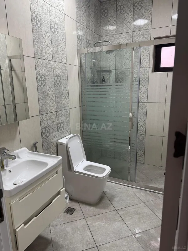 Satılır 7 otaqlı həyət evi 350 m²