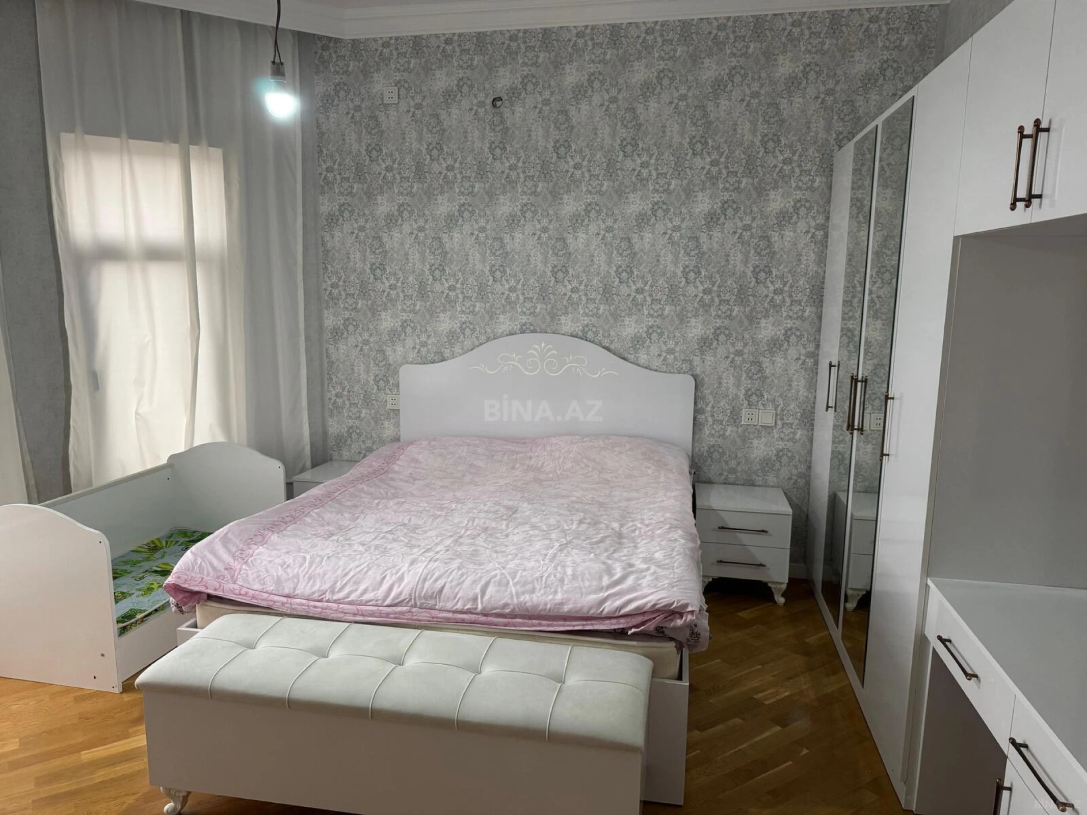 Satılır 7 otaqlı həyət evi 350 m²