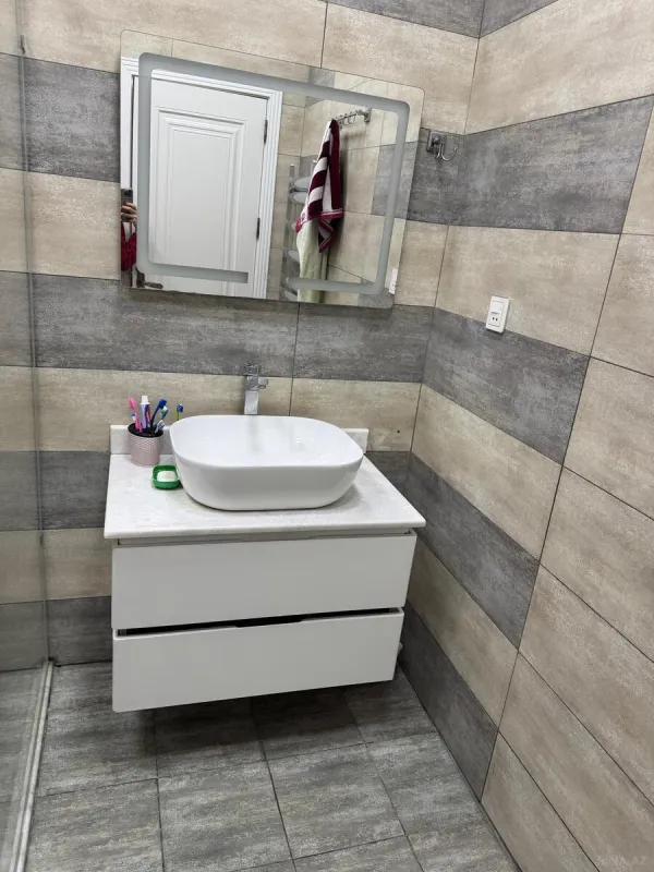 Satılır 7 otaqlı həyət evi 350 m²